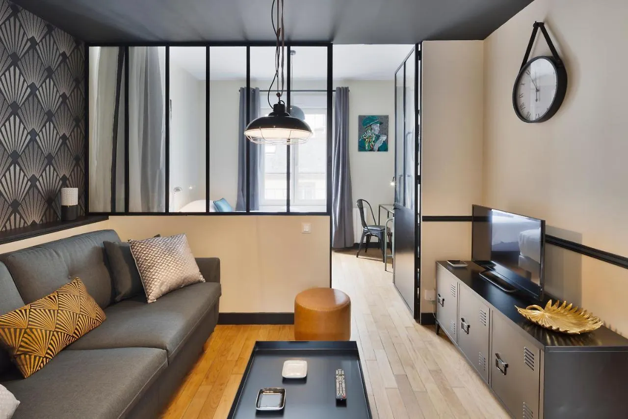 Le Brooklyn - Inspiration Us A Deux Pas Des Quais contacts